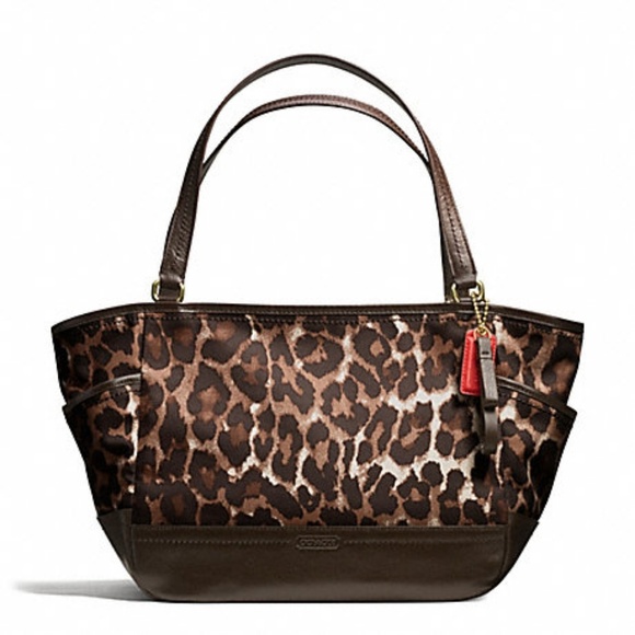 Coach Handbags - 💥Sale💥NEW!! COACH Animal Print Carrie Tote